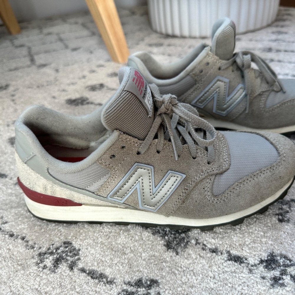 696 New Balance beige-gray and red shoes - Sz 7.5